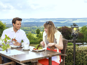 Weihnachten 2025  4 ÜF im Hotel Bellevue Spa & Resort Reiterhof Wirsberg | Oberfranken