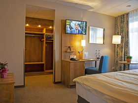 Sightseeing-Urlaub in Hamburg (3 Tage) mit Stadtrundfahrt im Doppeldeckerbus (hop-on hop-off)