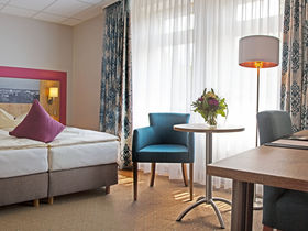 Sightseeing-Urlaub in Hamburg (3 Tage) mit Stadtrundfahrt im Doppeldeckerbus (hop-on hop-off)