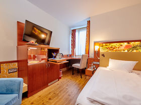 Stop & Go in Herrenberg bei Stuttgart