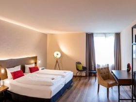 Thermen Kurztrip- 2 Tage mit Candle-Light-Dinner & Badewelt Sinsheim