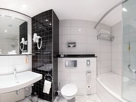 Thermen Kurztrip- 2 Tage mit Candle-Light-Dinner & Badewelt Sinsheim