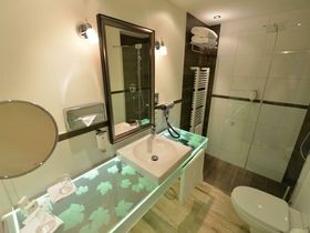 Thermen Kurztrip- 2 Tage mit Candle-Light-Dinner & Badewelt Sinsheim