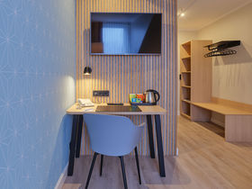 Shopping & Winetasting in Neumünster