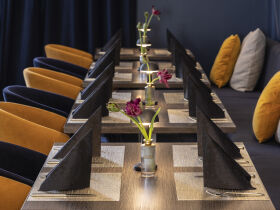 Shopping & Winetasting in Neumünster