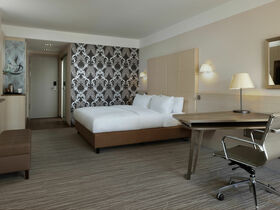 Kunst in Hannover: Niki.Kusama.Murakami inkl. Abendessen