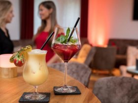 Candlelight-Dinner mit Kopfkissen am Rhein