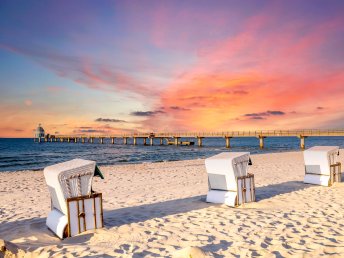 Magische Momente zum Jahreswechsel mit Gala-Buffet, Livemusik & Tanz im Prinz von Preussen
