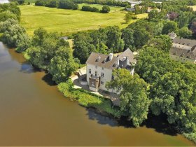 Nur die Liebe zählt (am Niederrhein)! Burgromantik in den historischen Mauern der Wasserburg