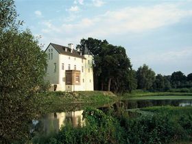 Nur die Liebe zählt (am Niederrhein)! Burgromantik in den historischen Mauern der Wasserburg