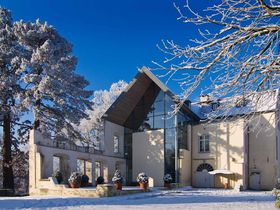 Nur die Liebe zählt (am Niederrhein)! Burgromantik in den historischen Mauern der Wasserburg