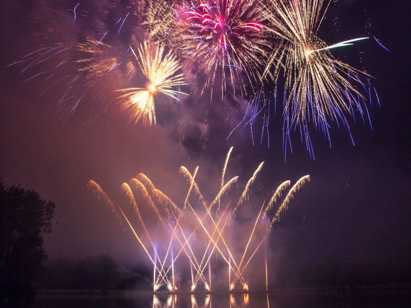 Silvester auf dem Rhein