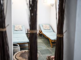 Kurzurlaub im Mecklenburger Schloss nahe Wismar zum Frühlingsstart -Schneeglöckchentage