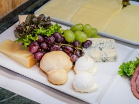 Bettgeflüster - 2 romantische Nächte in Berlin inkl. Candle-Light-Dinner