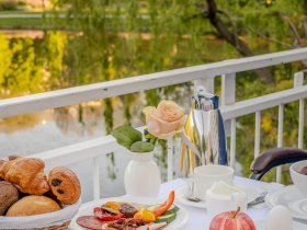 Bettgeflüster - 2 romantische Nächte in Berlin inkl. Candle-Light-Dinner