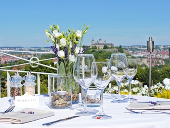Love is in the air - Würzburg für Verliebte incl. Candle-Light-Dinner 2