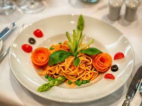 Taunus Therme Deluxe | 4 Tage Wellness in Frankfurt