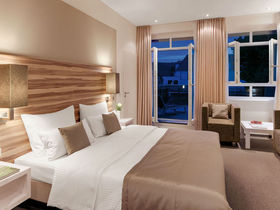 Wandern auf vier Pfoten am Rhein | 3 Tage inkl. Lunchpaket & Wein