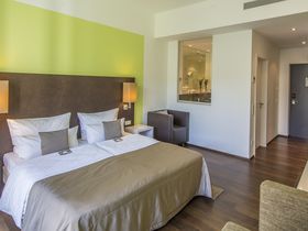 Wandern auf vier Pfoten am Rhein | 3 Tage inkl. Lunchpaket & Wein