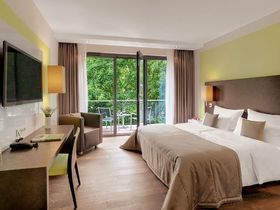 Wandern auf vier Pfoten am Rhein | 3 Tage inkl. Lunchpaket & Wein