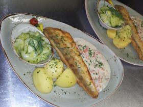 Romantische Verwöhntage für Zwei inkl. Candlelight-Dinner & Aromaöl-Rücken-Massage