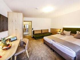 Wellnesspaket 4 Tage inkl. 2 x Eintritt Badeparadies, Palis Vital & Halbpension 