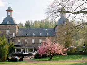 Königlicher Kurzurlaub im Wasserschloss | 3 Tage in Essen inkl. kulinarisches Präsent