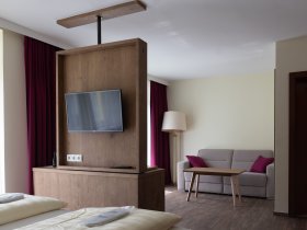 Ruhiger & komfortabler Thermenurlaub im Herzen von Bad Schallerbach inkl. Therme | 3 Nächte