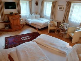 Familien-Auszeit am Badesee – 3 Nächte voller Sommerfreude