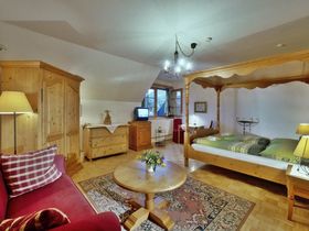  Schnuppern im Dirndltal inkl. 3,5-Gang-Dinner | 1 Nacht