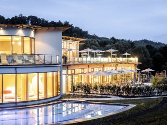 Sonntag auf Montag Pauschale im Heilthermen Resort Bad Waltersdorf inkl. 5-Gang-Abendmenü 2