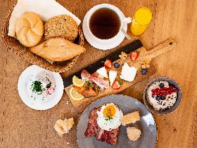 Romantikurlaub in der Turmsuite im Schloss inkl. Frühstück im Bett | 2 Nächte