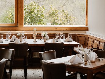 Natürlich Juli – Natürlich Eisenberg 3 Tage 2 Nächte, Frühstück, Abendessen, Panorama Pool. 