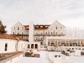 Hundeglück im Eisenberg 3 Tage 2 Nächte, Halbpension, Nachmittagssnack, Hundefreundlich 