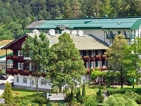 Kuschelbär Wochenende inkl. Candlelight-Dinner & Kuschelbär-Cocktail | 2 Nächte