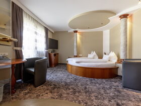  Silvester in Salzburg inkl. Glühweinumtrunk & Neujahrsfrühstück | 4 Nächte