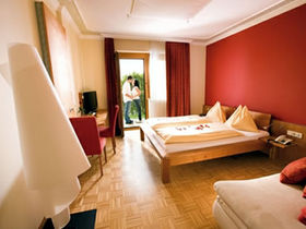 Romantik für Zwei in Loipersdorf inkl. Rosenblütenbad u.v.m. | 3 Nächte