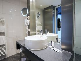 Shoppen im Designer Outlet Parndorf | 2 Nächte im Hotel direkt beim Outlet Center