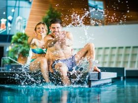 Komfort & Luxus im architektonischen Meisterwerk | 2 Tage Kurzurlaub inkl. Thermeneintritt