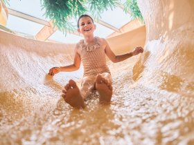 Family Special inkl. 2 Kinder bis 14,9 Jahre inkl. Thermeneintritt & Kids Club