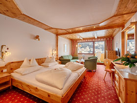 Wedeln & Abtauchen | Wellness, Kulinarik 2-Tages-Skipass, 3 Nächte