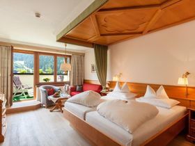 Wedeln & Abtauchen | Wellness, Kulinarik 2-Tages-Skipass, 3 Nächte