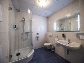 Glücklich erfüllt |  3 Tage Kurzurlaub in der Therme Aqualux inkl. Therme & Vitadome