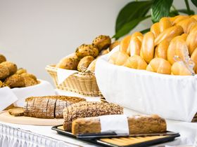 Glücklich erfüllt |  3 Tage Kurzurlaub in der Therme Aqualux inkl. Therme & Vitadome