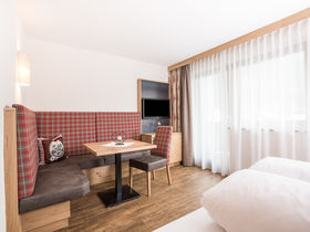 Stubaier Bergweihnacht inkl. Weihnachtsfeier & Galadiner | 4 Nächte