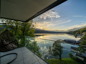 Kurzurlaub am Millstätter See mit Privatstrand & Infinitypool | 6 Nächte