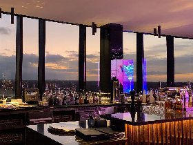 Atemberaubener Skylineblick vor den Toren Hamburgs