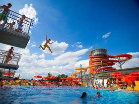 Sunny Bunny's one night Special im Hotel der Sonnentherme mit Baby- & Kinderbetreuung