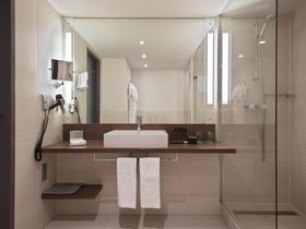 VIP Kurzurlaub in Düsseldorf | 2 Tage inkl. Lounge Zugang