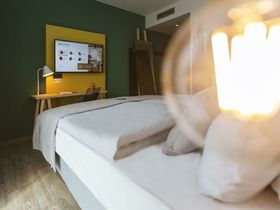 Metropolen-Kurzurlaub in Düsseldorf am Rheinufer | 3 Tage